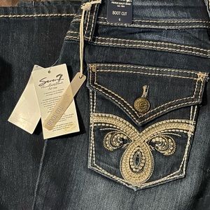 NWT, never worn, Seven7 Jeans Size 6- bootcut